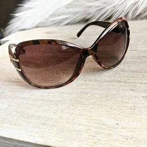 Trendy Jones New York Sunglasses